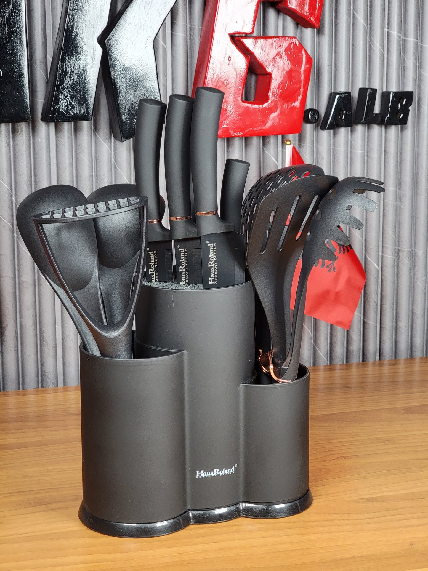 Set kuzhine Hausroland