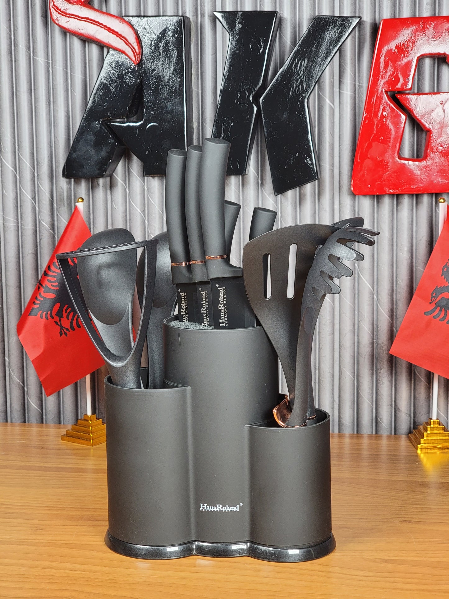 Set kuzhine Hausroland